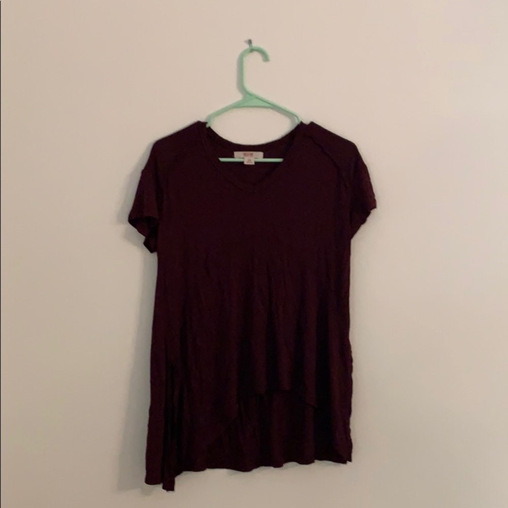 burgundy t-shirt